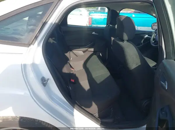 1FADP3H26HL249004 2017 FORD FOCUS - Image 8