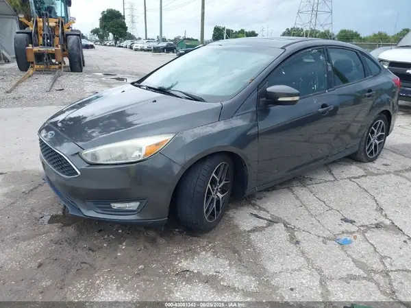 1FADP3H26HL294685 2017 FORD FOCUS - Image 2