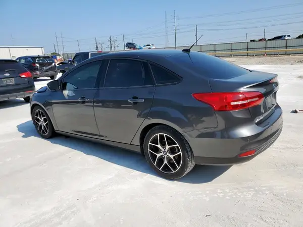 1FADP3H26HL307547 2017 FORD FOCUS - Image 2