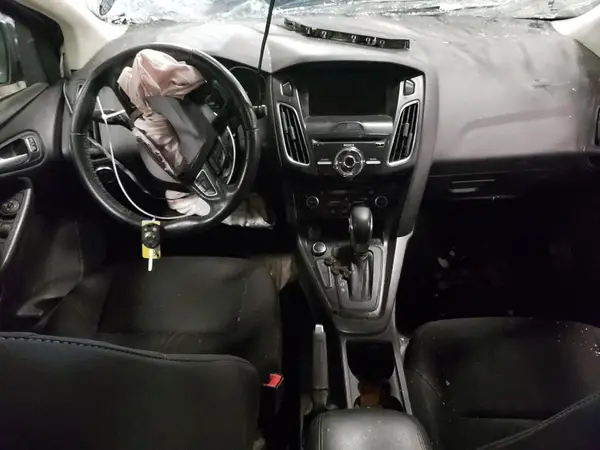 1FADP3H26HL341035 2017 FORD FOCUS - Image 8