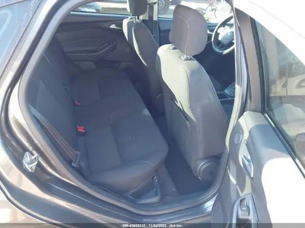 1FADP3H26JL234458 2018 FORD FOCUS - Image 8
