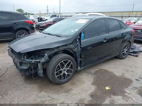 1FADP3H26JL240292 2018 FORD FOCUS - Image 2