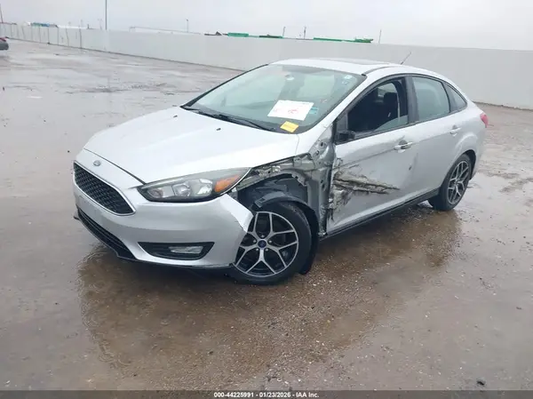 1FADP3H26JL240468 2018 FORD FOCUS - Image 2