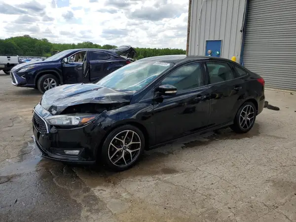 1FADP3H26JL257898 2018 FORD FOCUS - Image 1