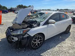 1FADP3H26JL265256 2018 FORD FOCUS