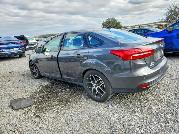 1FADP3H26JL270165 2018 FORD FOCUS - Image 2