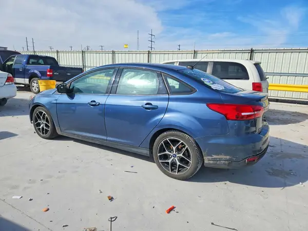 1FADP3H26JL321728 2018 FORD FOCUS - Image 2