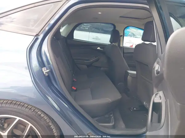 1FADP3H26JL321874 2018 FORD FOCUS - Image 8