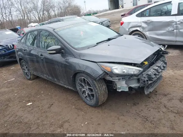 1FADP3H27HL221776 2017 FORD FOCUS - Image 1