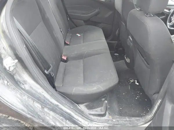 1FADP3H27HL221776 2017 FORD FOCUS - Image 8