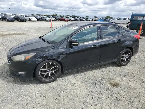 1FADP3H27HL258388 2017 FORD FOCUS - Image 1