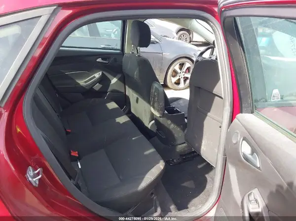 1FADP3H27HL322140 2017 FORD FOCUS - Image 8