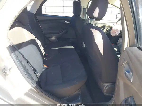 1FADP3H27HL328746 2017 FORD FOCUS - Image 8