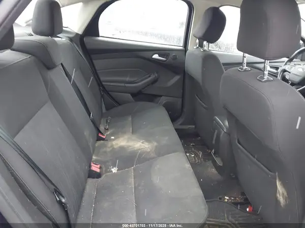 1FADP3H27HL335986 2017 FORD FOCUS - Image 8