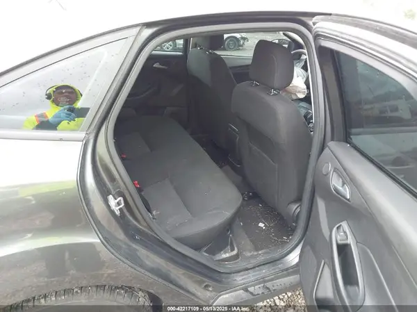1FADP3H27JL209925 2018 FORD FOCUS - Image 8