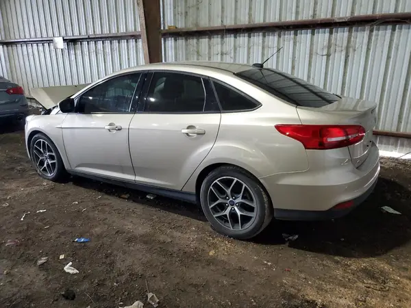 1FADP3H27JL240270 2018 FORD FOCUS - Image 2