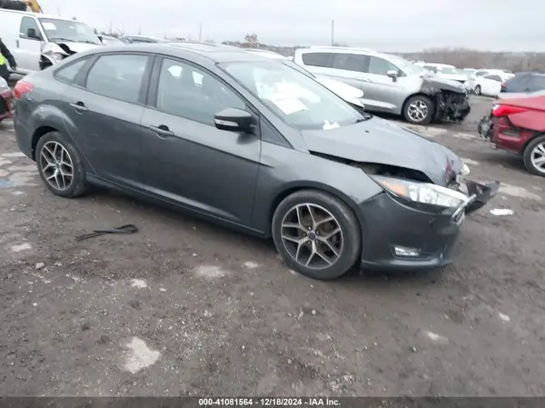 1FADP3H27JL264620 2018 FORD FOCUS - Image 1