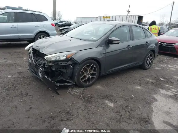 1FADP3H27JL264620 2018 FORD FOCUS - Image 2