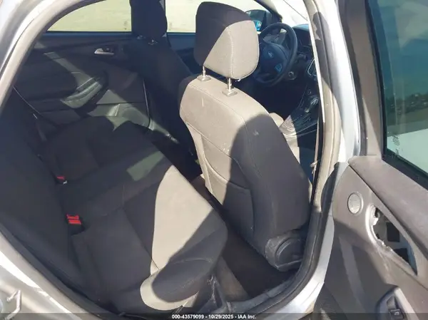 1FADP3H27JL275424 2018 FORD FOCUS - Image 8