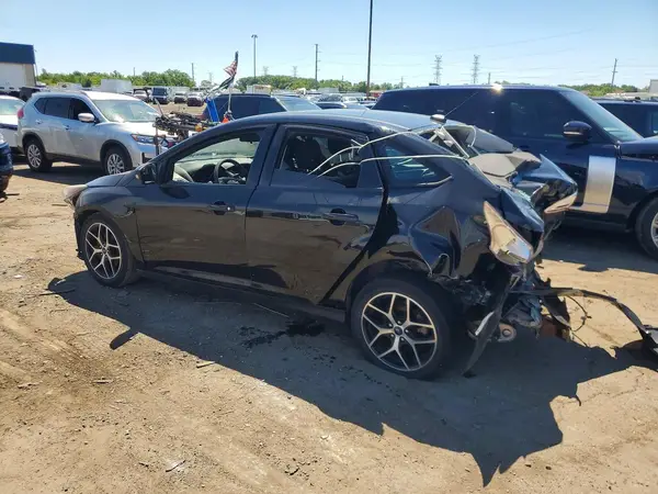 1FADP3H27JL282065 2018 FORD FOCUS - Image 2