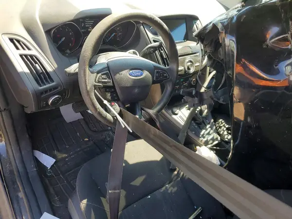1FADP3H27JL282065 2018 FORD FOCUS - Image 8