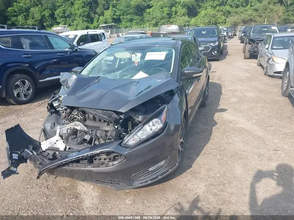 1FADP3H27JL283779 2018 FORD FOCUS - Image 2