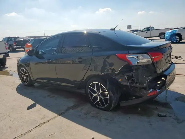 1FADP3H27JL302282 2018 FORD FOCUS - Image 2