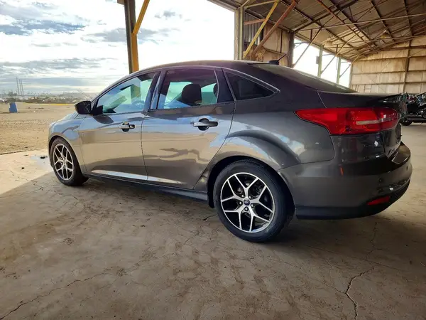 1FADP3H28HL228915 2017 FORD FOCUS - Image 2