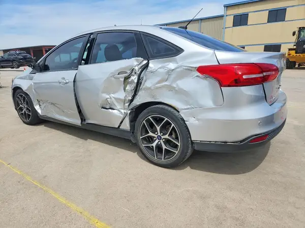 1FADP3H28HL276771 2017 FORD FOCUS - Image 2
