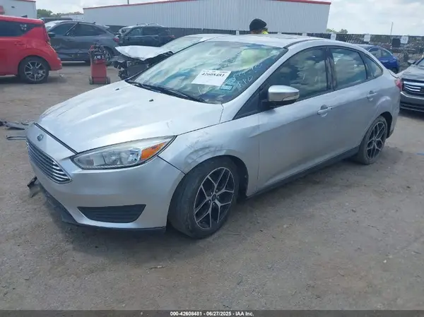1FADP3H28JL202708 2018 FORD FOCUS - Image 2