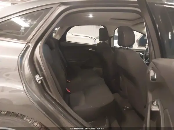 1FADP3H28JL208265 2018 FORD FOCUS - Image 8