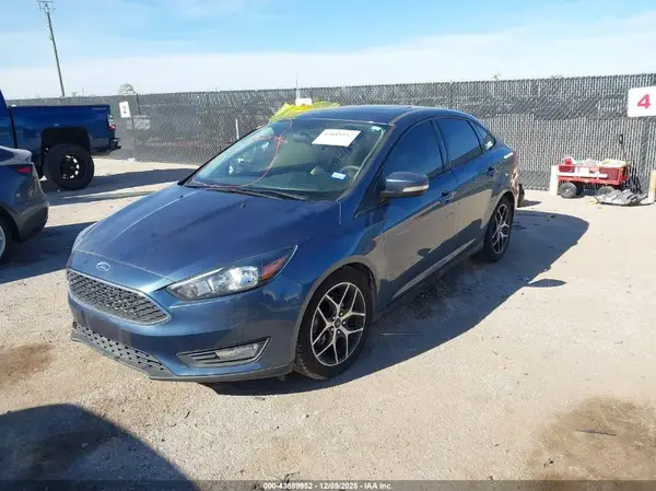 1FADP3H28JL210596 2018 FORD FOCUS - Image 2