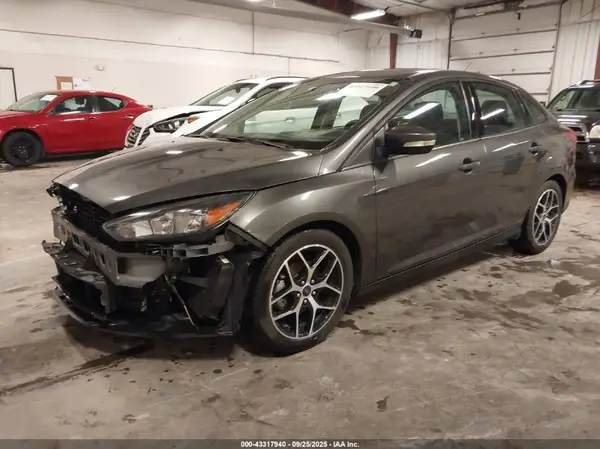 1FADP3H28JL229911 2018 FORD FOCUS - Image 2