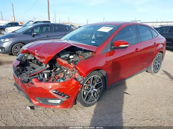 1FADP3H28JL259121 2018 FORD FOCUS - Image 2