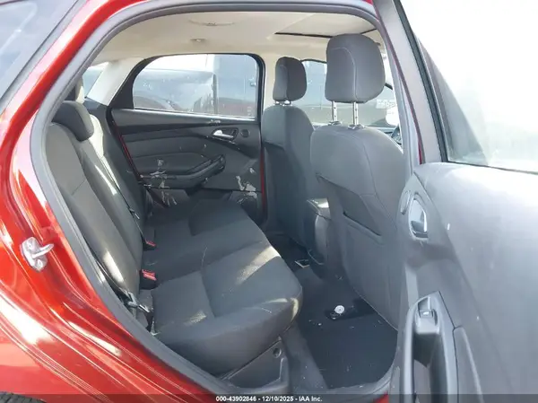 1FADP3H28JL259121 2018 FORD FOCUS - Image 8