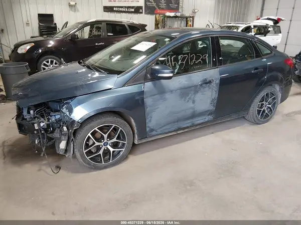 1FADP3H28JL319074 2018 FORD FOCUS - Image 2