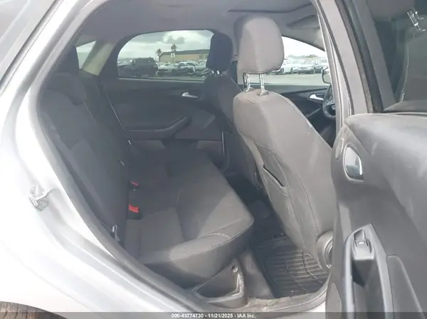 1FADP3H29HL206521 2017 FORD FOCUS - Image 8