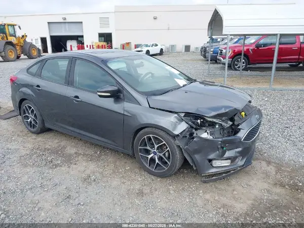1FADP3H29HL225375 2017 FORD FOCUS - Image 1