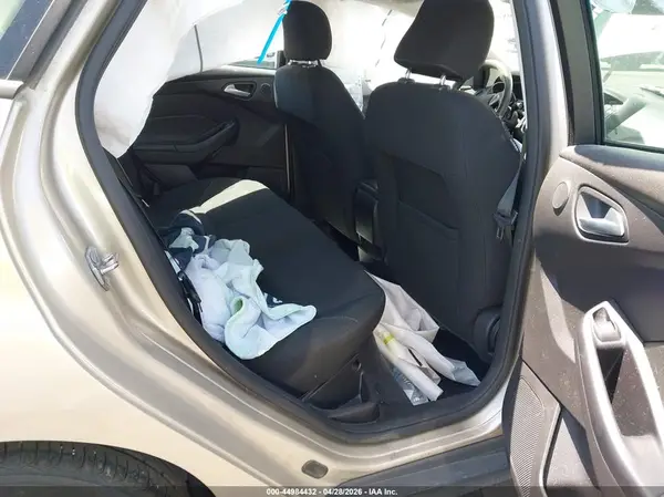 1FADP3H29HL235968 2017 FORD FOCUS - Image 8