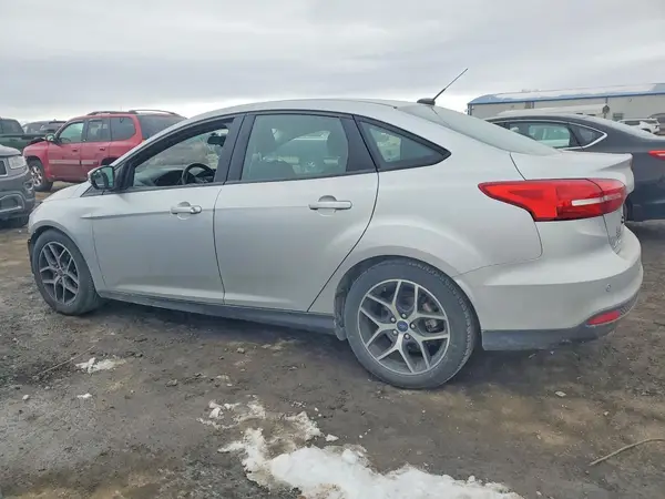 1FADP3H29HL242242 2017 FORD FOCUS - Image 2