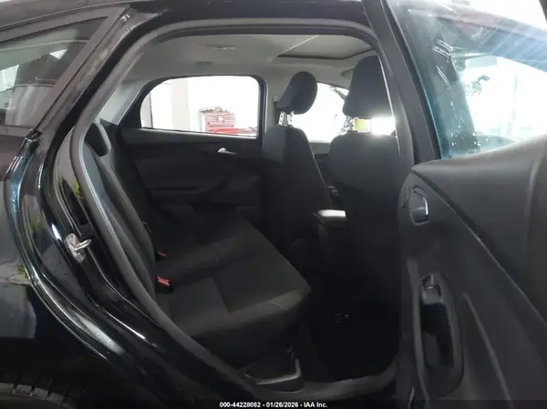 1FADP3H29HL257999 2017 FORD FOCUS - Image 8
