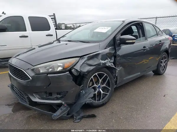 1FADP3H29HL262068 2017 FORD FOCUS - Image 2