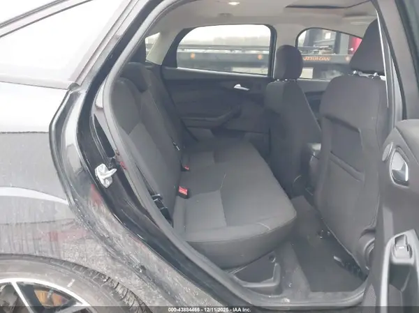 1FADP3H29HL305808 2017 FORD FOCUS - Image 8