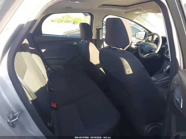 1FADP3H29JL270967 2018 FORD FOCUS - Image 8
