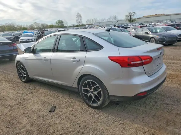 1FADP3H2XHL244016 2017 FORD FOCUS - Image 2