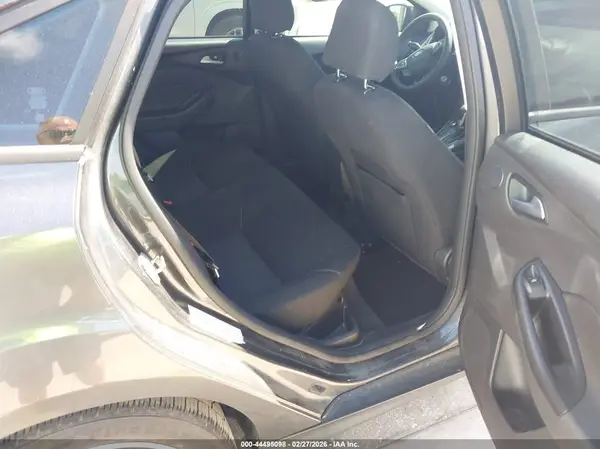 1FADP3H2XHL247188 2017 FORD FOCUS - Image 8