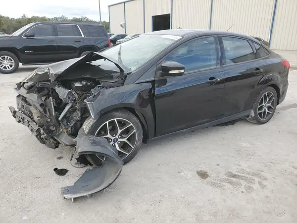 1FADP3H2XHL256652 2017 FORD FOCUS - Image 1