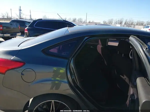 1FADP3H2XHL270826 2017 FORD FOCUS - Image 8