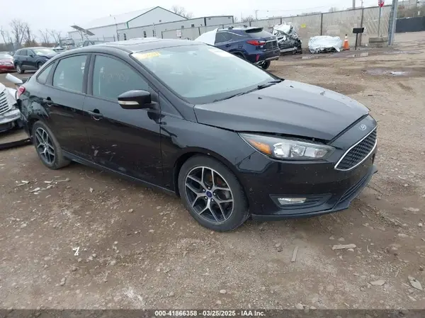 1FADP3H2XJL222023 2018 FORD FOCUS - Image 1