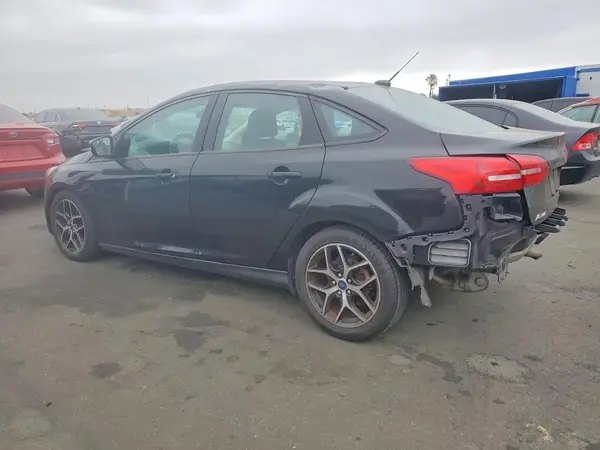 1FADP3H2XJL227061 2018 FORD FOCUS - Image 2